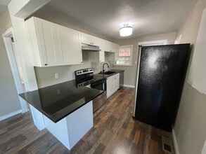 517 S Atchison St in El Dorado, KS - Building Photo - Building Photo