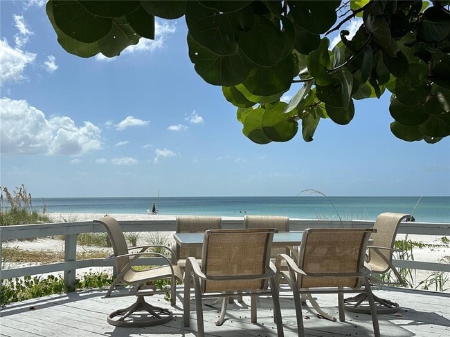 2823 Gulf of Mexico Dr in Longboat Key, FL - Building Photo - Building Photo