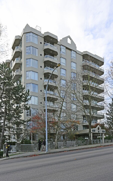 Wiltshire Heights in New Westminster, BC - Building Photo