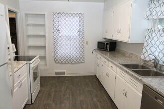 1905 S Western Ave in Sioux Falls, SD - Foto de edificio - Building Photo