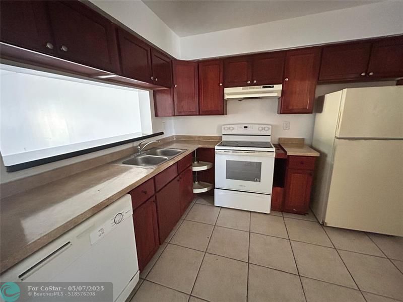 2205 SW 80th Terrace in Miramar, FL - Building Photo