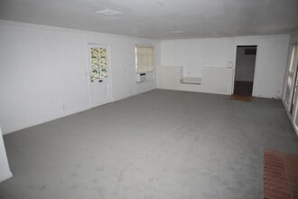 22715 Sherman Way in West Hills, CA - Building Photo - Building Photo