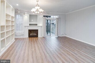 938 Herons Run Ln in Woodbridge, VA - Building Photo - Building Photo