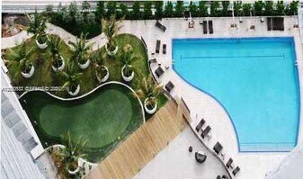 888 Biscayne Blvd in Miami, FL - Building Photo