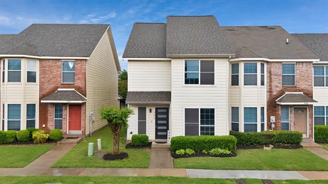 property at 5652 Giddyup Ln