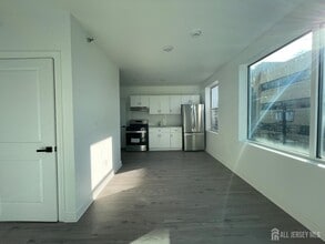 103 Bayard St in New Brunswick, NJ - Building Photo - Building Photo