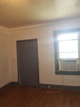 8 Mastick St, Unit B in Savannah, GA - Foto de edificio - Building Photo