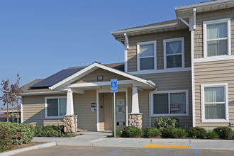 Euclid Village Apartments in Dinuba, CA - Building Photo - Building Photo