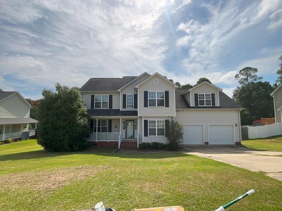 118 Lattimore Rd in Cameron, NC - Foto de edificio