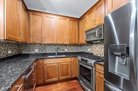 2118 W Rice St, Unit 003 in Chicago, IL - Building Photo - Building Photo