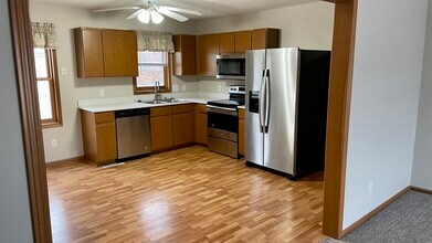 1002 Jay St in Ottumwa, IA - Building Photo - Building Photo