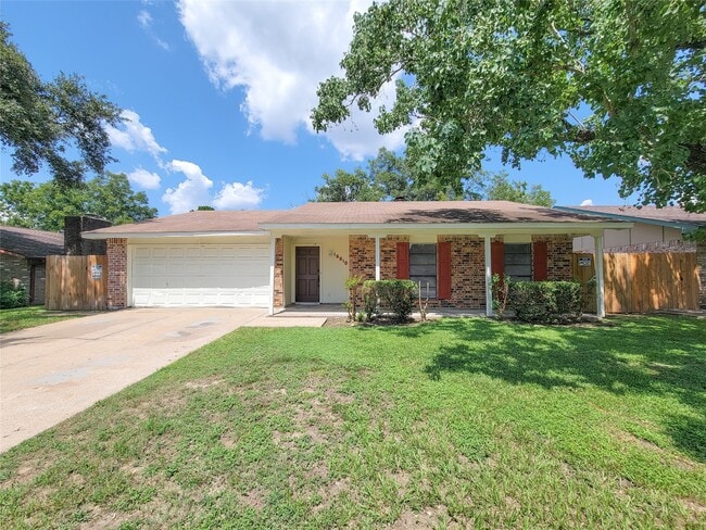 property at 16810 Glamis Ln