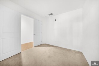 584 De Guigne Dr in Sunnyvale, CA - Building Photo - Building Photo