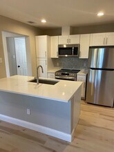 5826 Sandhurst Ln in Dallas, TX - Building Photo - Building Photo