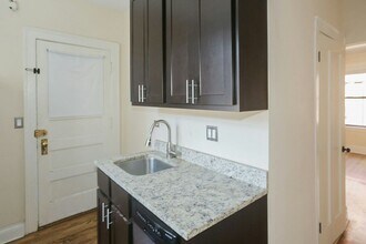 4717 N Leavitt St in Chicago, IL - Building Photo - Building Photo
