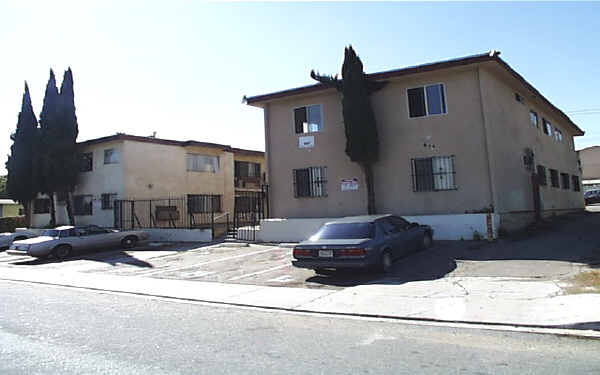 614-632 S Bancroft St in San Diego, CA - Foto de edificio - Building Photo