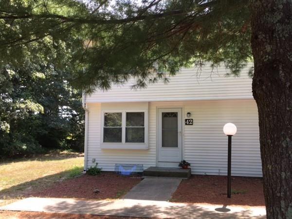 42 Pine Valley Dr in Falmouth, MA - Foto de edificio - Building Photo