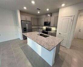680 Stoney Pointe Cir in Davenport, FL - Building Photo - Building Photo