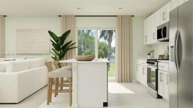 2782 Pioneer Trl in Eagle Lake, FL - Building Photo - Building Photo