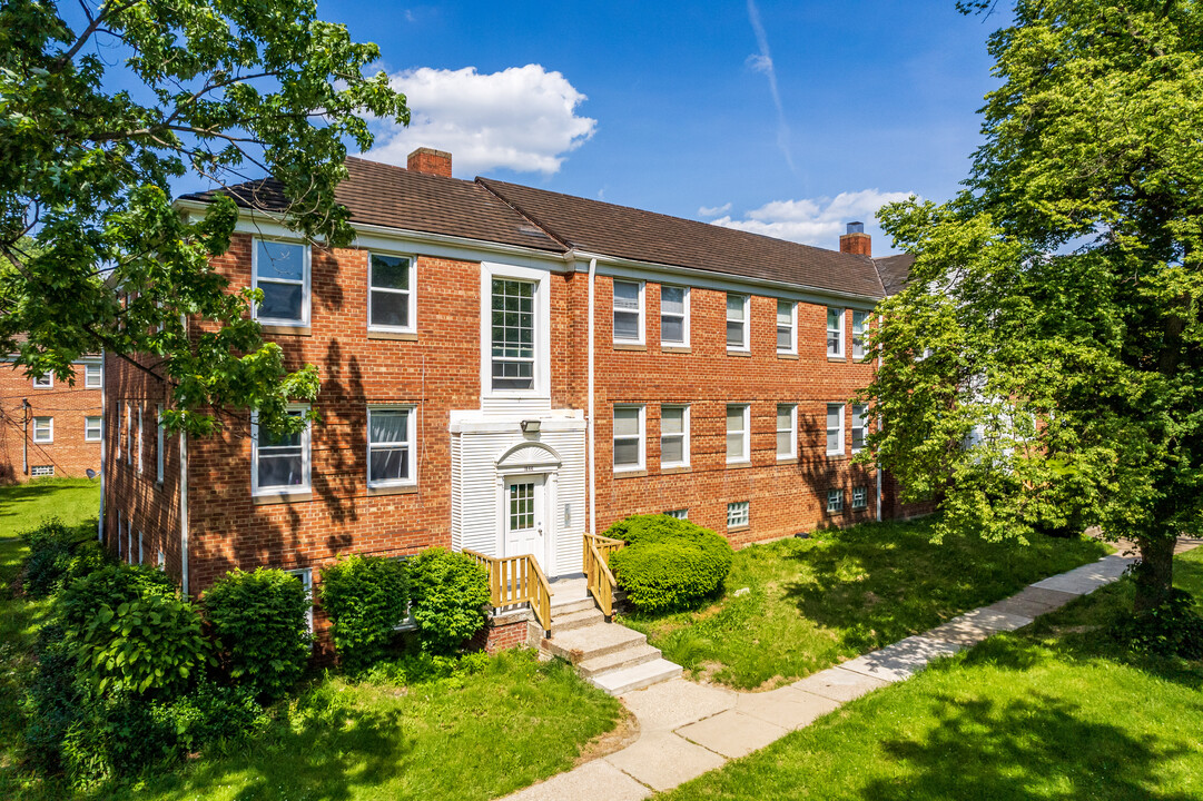 Parkview Estates in Cleveland, OH - Building Photo