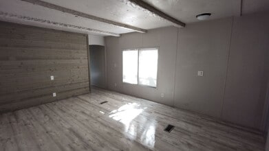 1025 Pawnee Trail in Granbury, TX - Building Photo - Building Photo