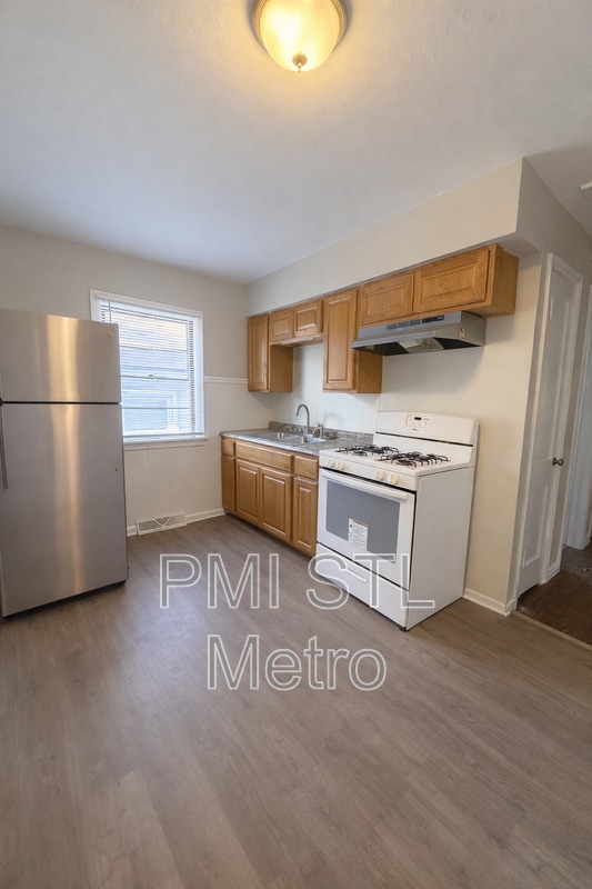 156 Fermo Ave in Ferguson, MO - Building Photo - Building Photo