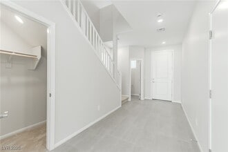 7845 Wolf Fang Ct in Las Vegas, NV - Building Photo - Building Photo