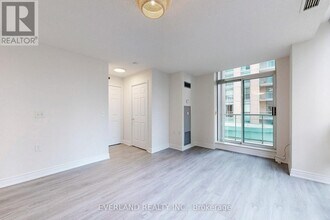 22 Olive Ave in Toronto, ON - Building Photo - Building Photo