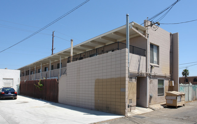 Self-Help & Advocacy Resource in Oxnard, CA - Foto de edificio - Building Photo