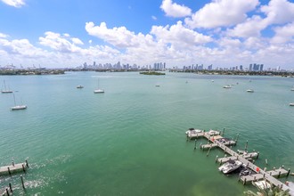 1500 Bay Rd, Unit 1138 in Miami Beach, FL - Building Photo - Building Photo