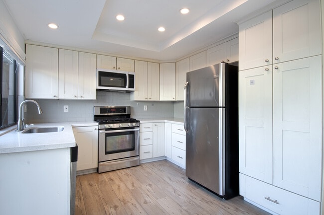 2064 S June Pl in Anaheim, CA - Building Photo - Building Photo