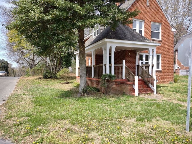 234 Chestnut St in Shelby, NC - Building Photo - Building Photo