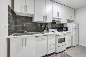 1607 Welch St in Houston, TX - Foto de edificio - Building Photo