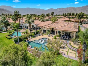 49568 Vía Conquistador in La Quinta, CA - Foto de edificio - Building Photo