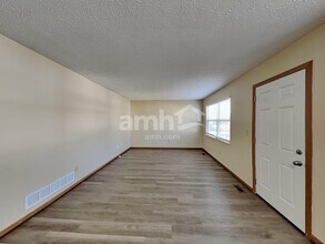 8558 Rodebaugh Rd in Reynoldsburg, OH - Building Photo - Building Photo