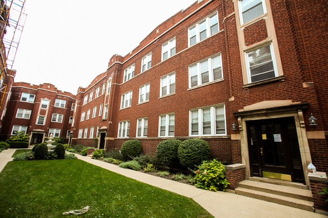 property at 1342 W Estes Ave