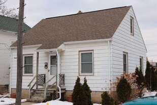 1206 Bowen Ct in Madison, WI - Building Photo