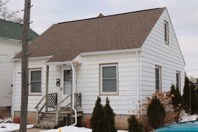 property at 1206 Bowen Ct