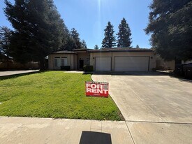 3933 E Stapp Ct in Visalia, CA - Building Photo