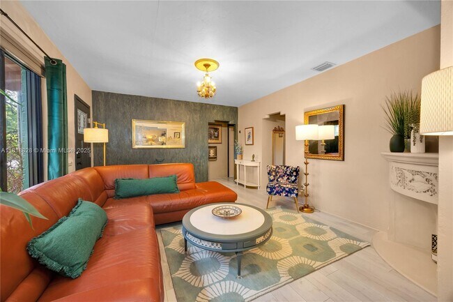 7600 NE 7th Ave in Miami, FL - Building Photo - Building Photo