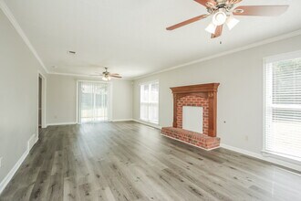4498 Whispering Bend Dr in Memphis, TN - Building Photo - Building Photo