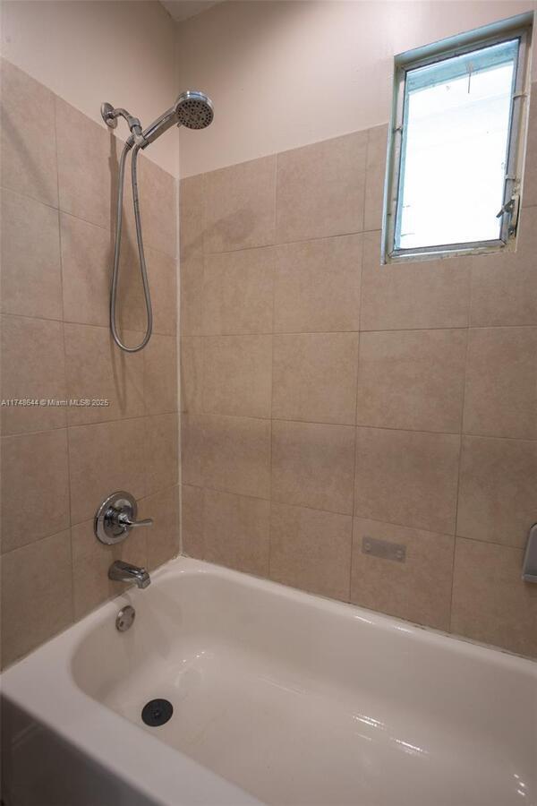 property at 1931 Bahama Dr
