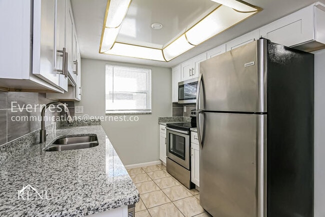 7125 Nova Scotia Dr in Port Richey, FL - Building Photo - Building Photo