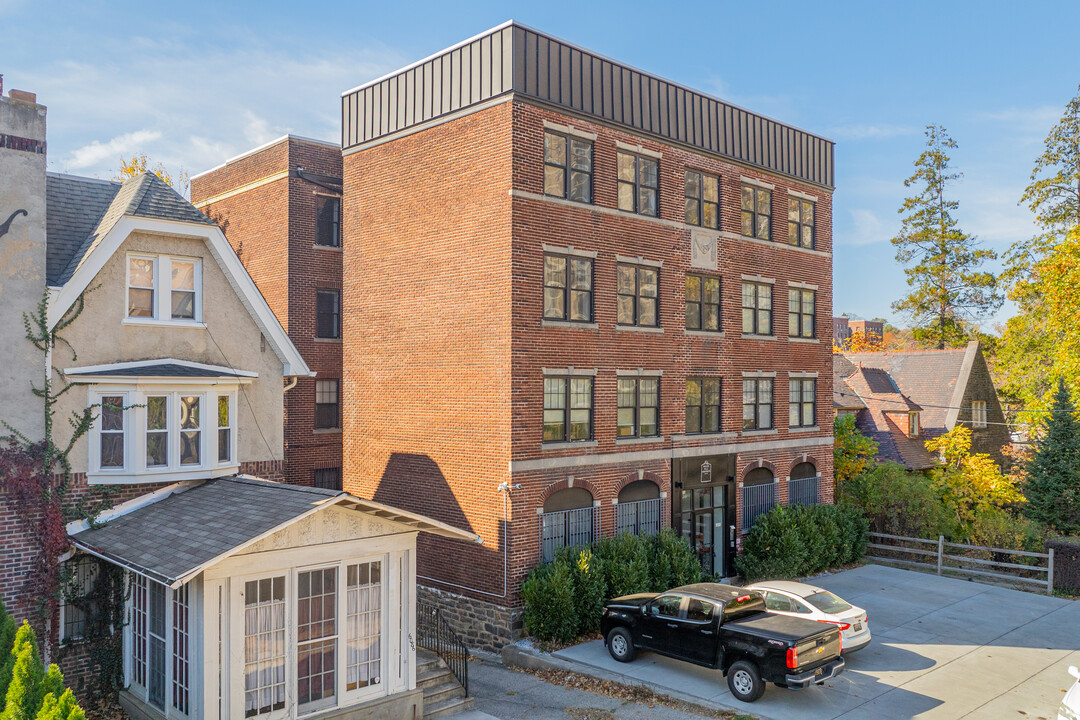 6090 Drexel Road in Philadelphia, PA - Foto de edificio