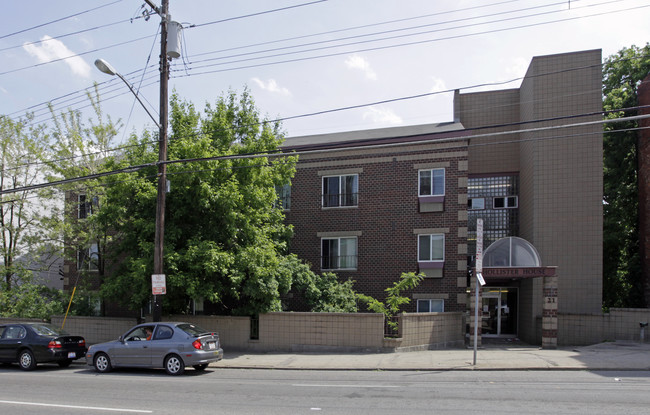 Hollister House in Cincinnati, OH - Foto de edificio - Building Photo