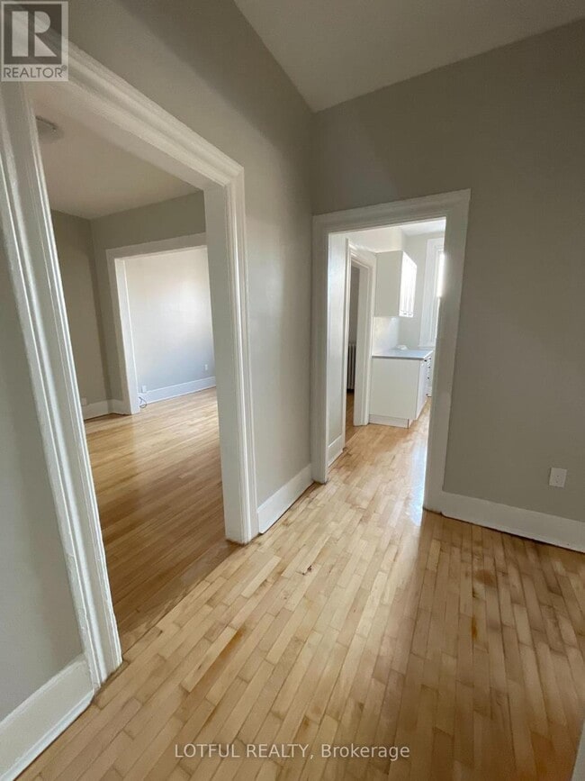 6 Russell St E in Smiths Falls, ON - Building Photo - Building Photo