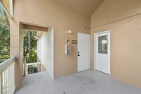 9755 Westview Dr in Coral Springs, FL - Foto de edificio - Building Photo