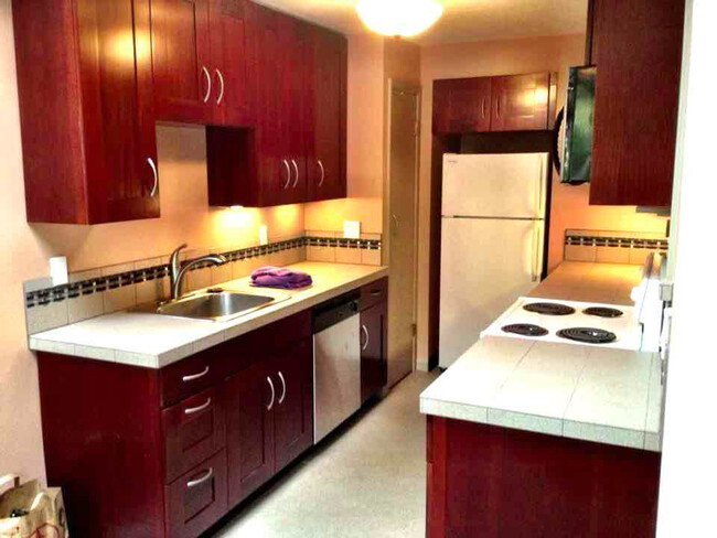 property at 2802 SE 67th Ave