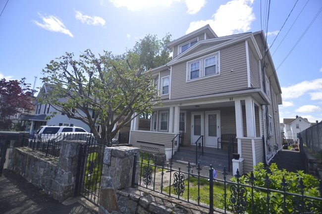 property at 61 Burr Ct