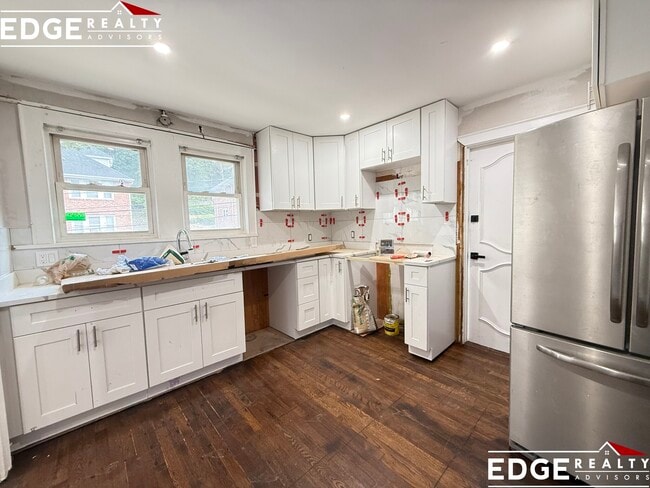 property at 2 Portina Rd